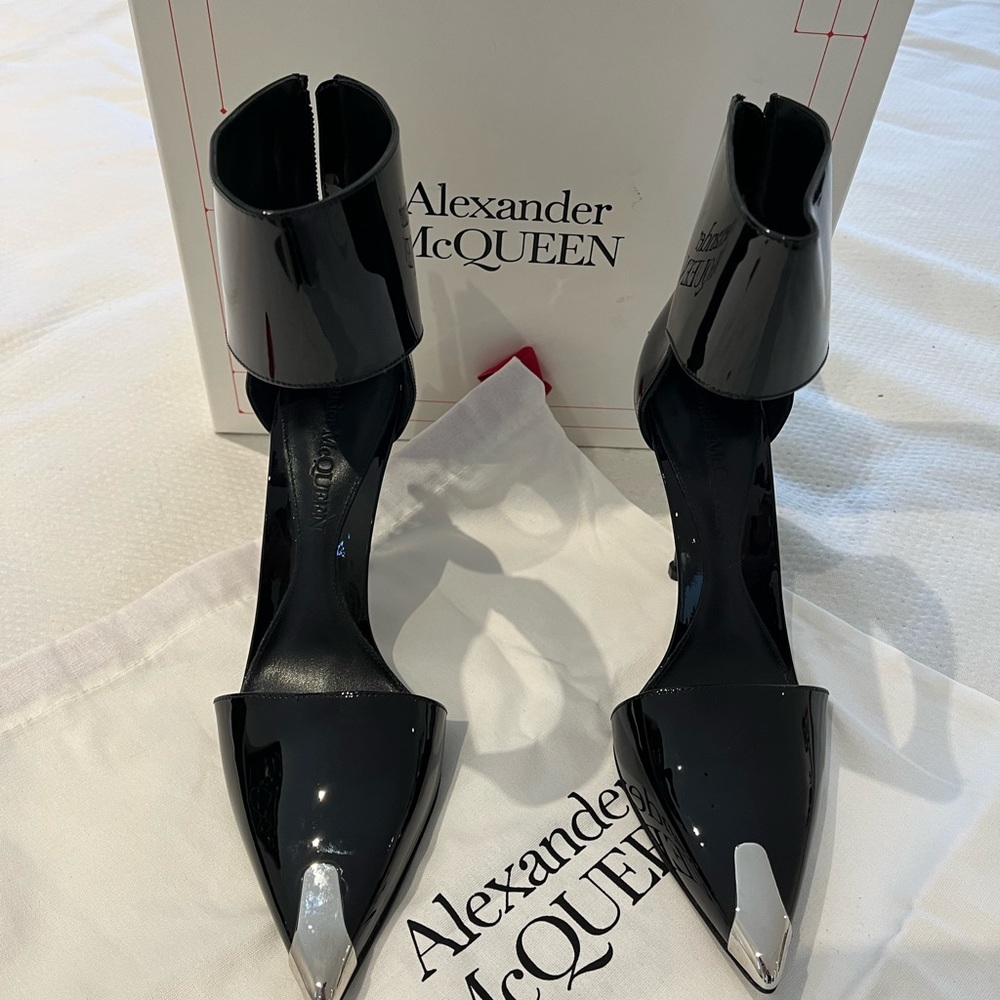 Alexander McQueen ankle pumps